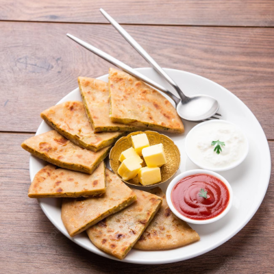 Mix Paratha Plate With Butter, Curd & Souce